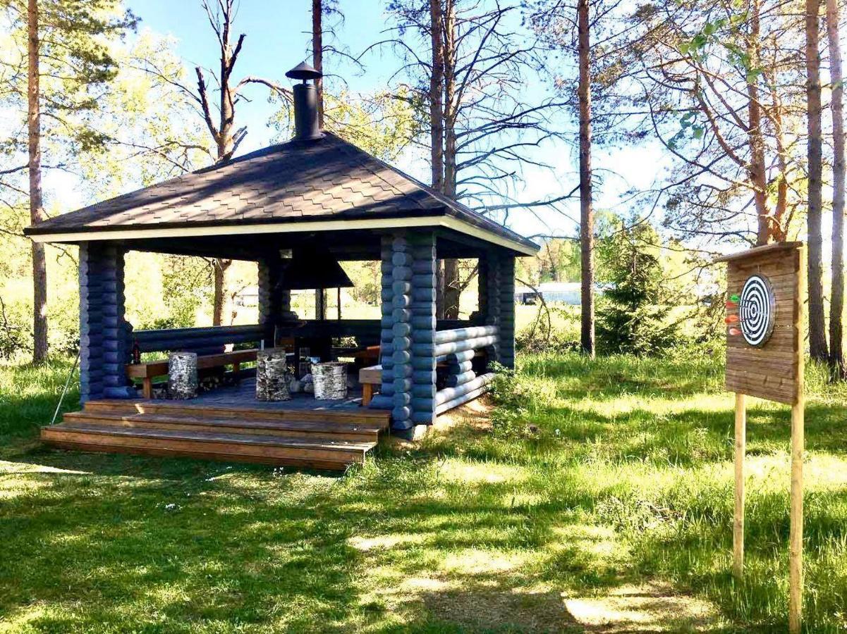 Hotel Huhtaniemen Moekkikylae Veteli Exterior foto